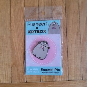 Pusheen x Artbox pin